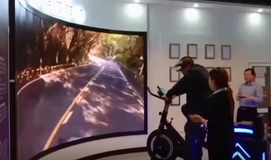 一块LED大屏幕，一架动感单车，一副VR眼镜，让您足不出户畅行世界任意角落！